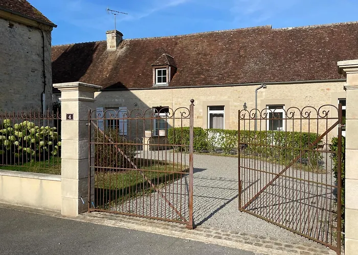 La Maison De Charme - Calme - Grand Jardin - Jeux 度假居 *